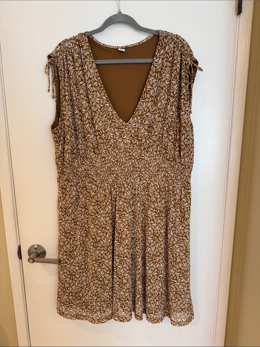 Old Navy Brown Printed V-Neck Midi Dress with White Leaf Motif